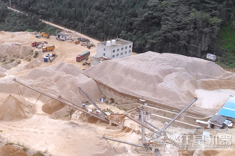 大型粉石頭機器生產現場